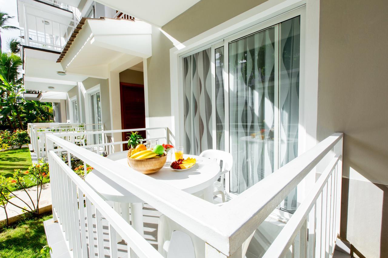 Hotel Fiesta Deluxe Punta Cana Værelse billede