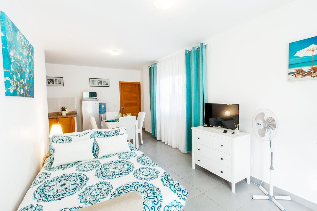 Hotel Fiesta Deluxe Punta Cana Værelse billede