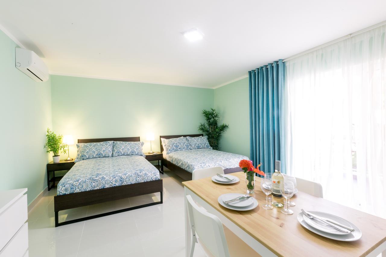Hotel Fiesta Deluxe Punta Cana Værelse billede