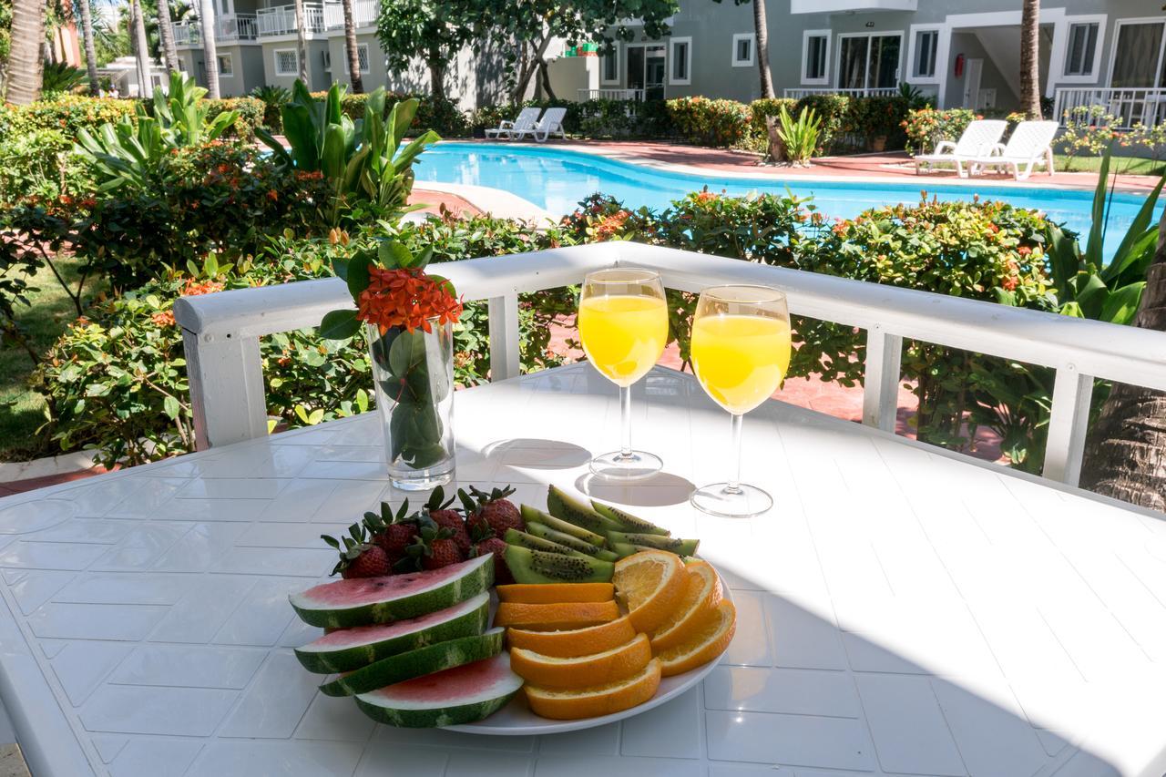 Hotel Fiesta Deluxe Punta Cana Værelse billede